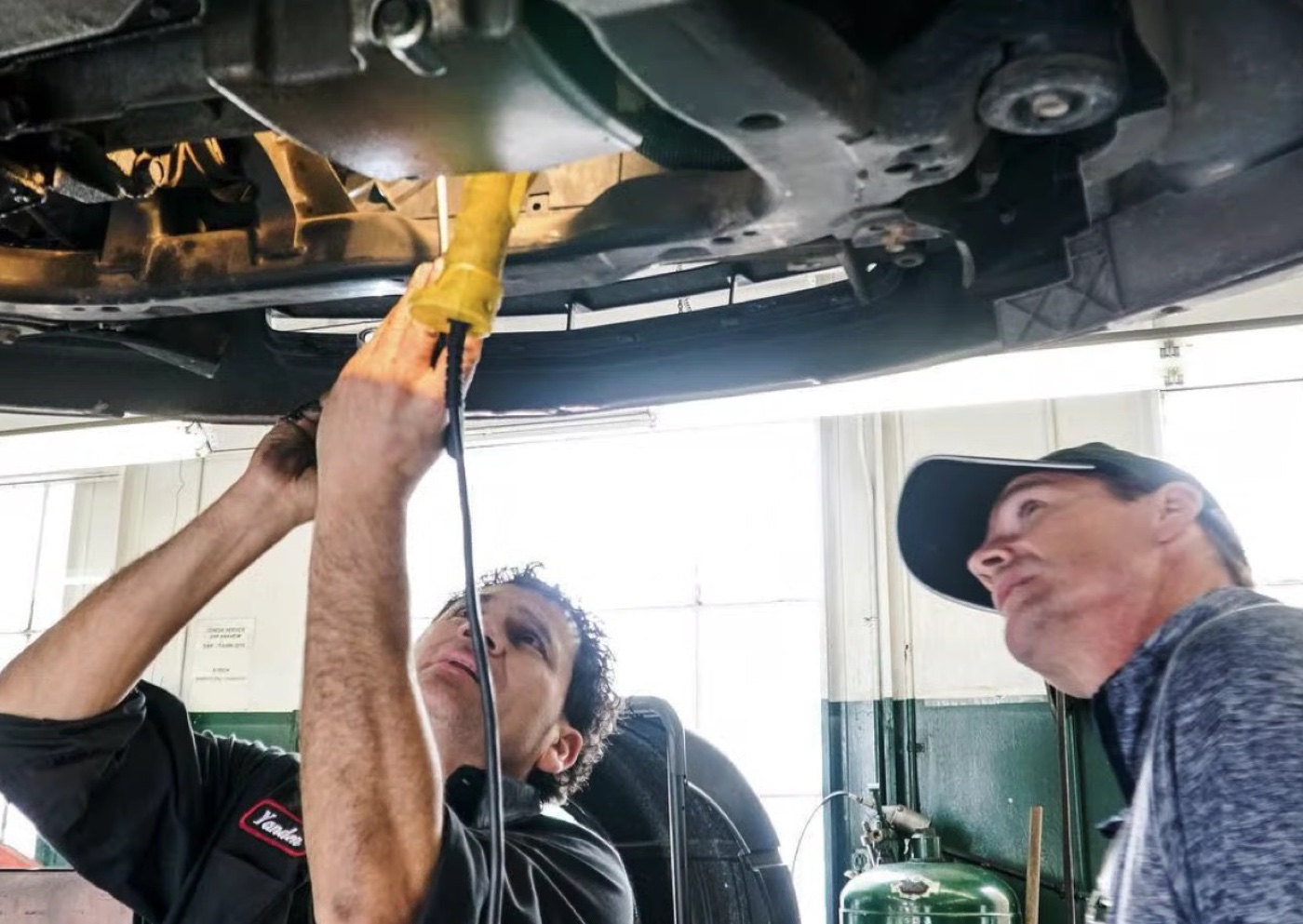 Fix Car Now mechanics at work